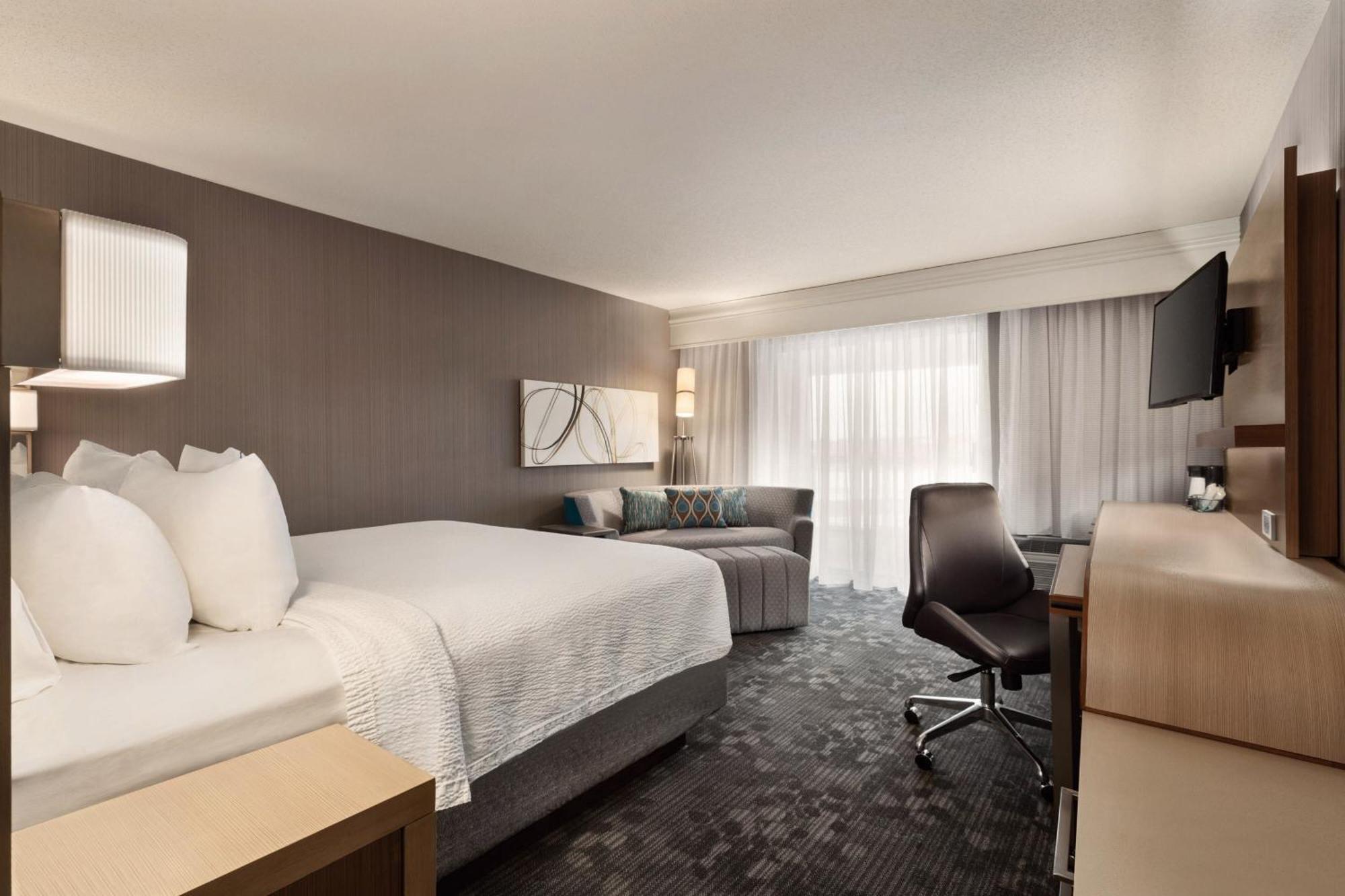 Courtyard By Marriott Topeka Eksteriør bilde
