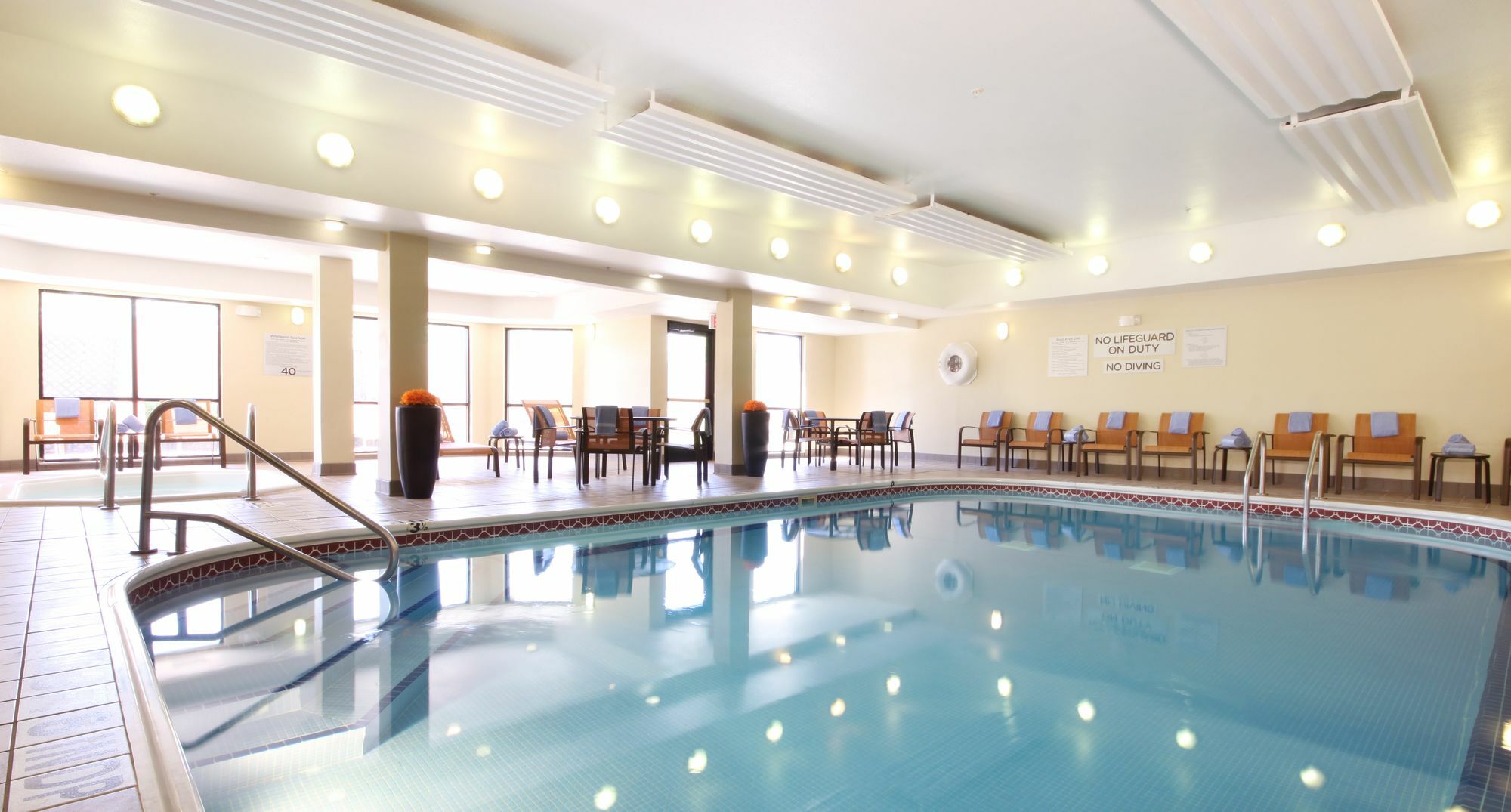 Courtyard By Marriott Topeka Eksteriør bilde