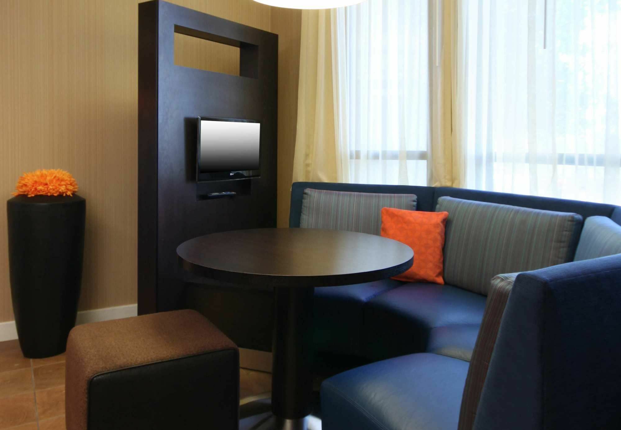 Courtyard By Marriott Topeka Eksteriør bilde